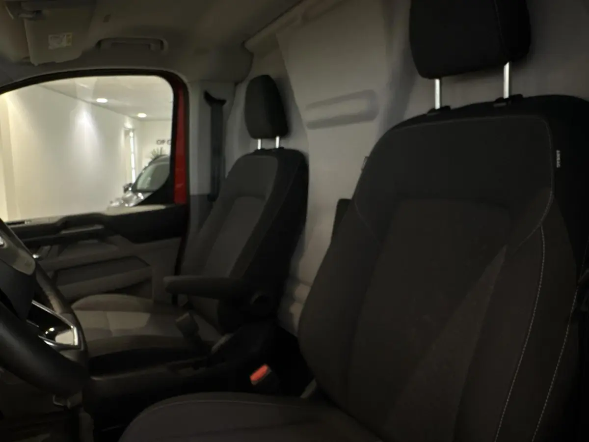 320 2.5 PHEV L2H1 Limited | TREKHAAK | ADAPTIVE CRUISE CONTROL | LM VELGEN | NAVI | CARPLAY | STOEL, STUUR EN VOORRUITVERWARMING |