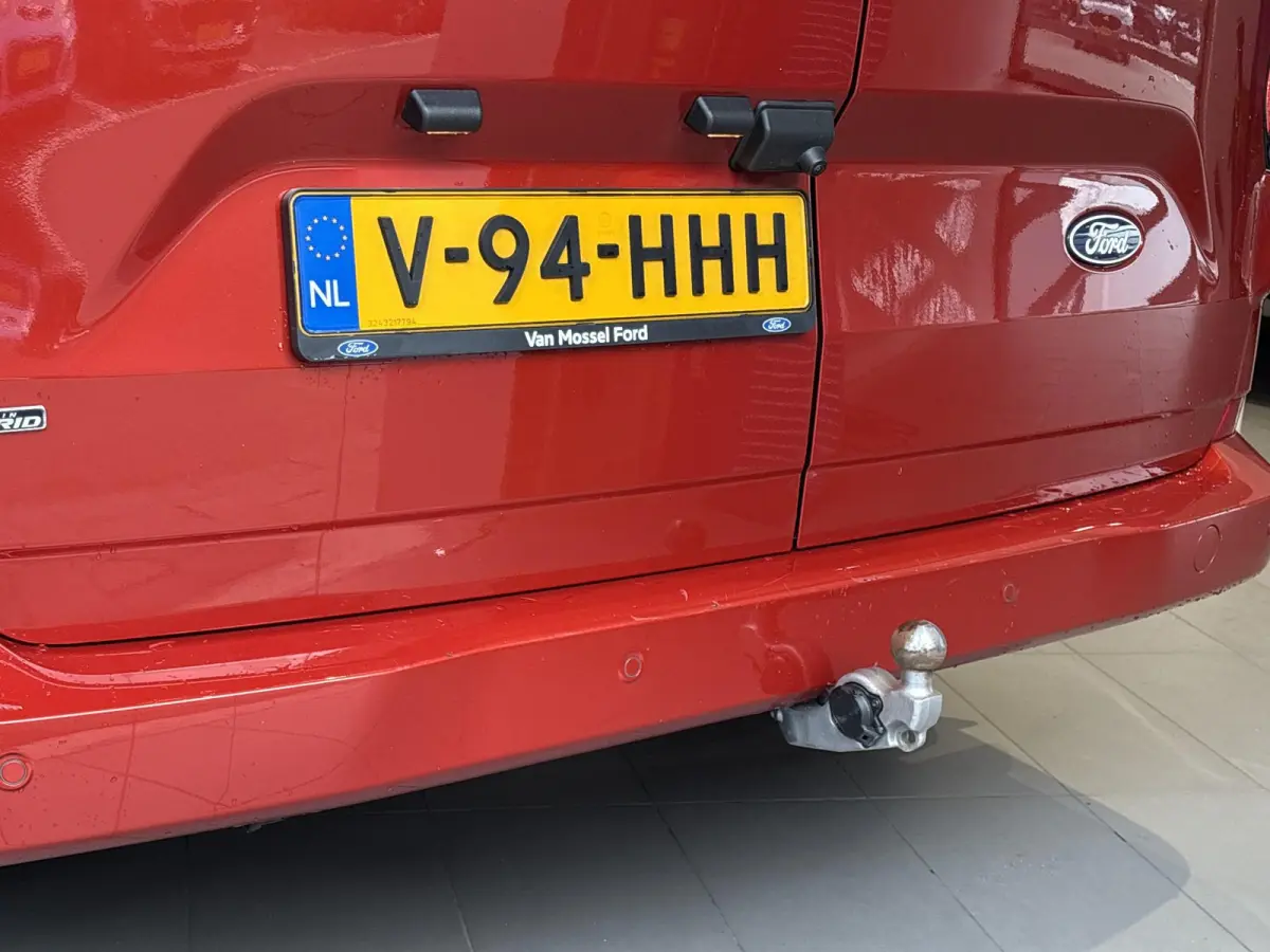 320 2.5 PHEV L2H1 Limited | TREKHAAK | ADAPTIVE CRUISE CONTROL | LM VELGEN | NAVI | CARPLAY | STOEL, STUUR EN VOORRUITVERWARMING |