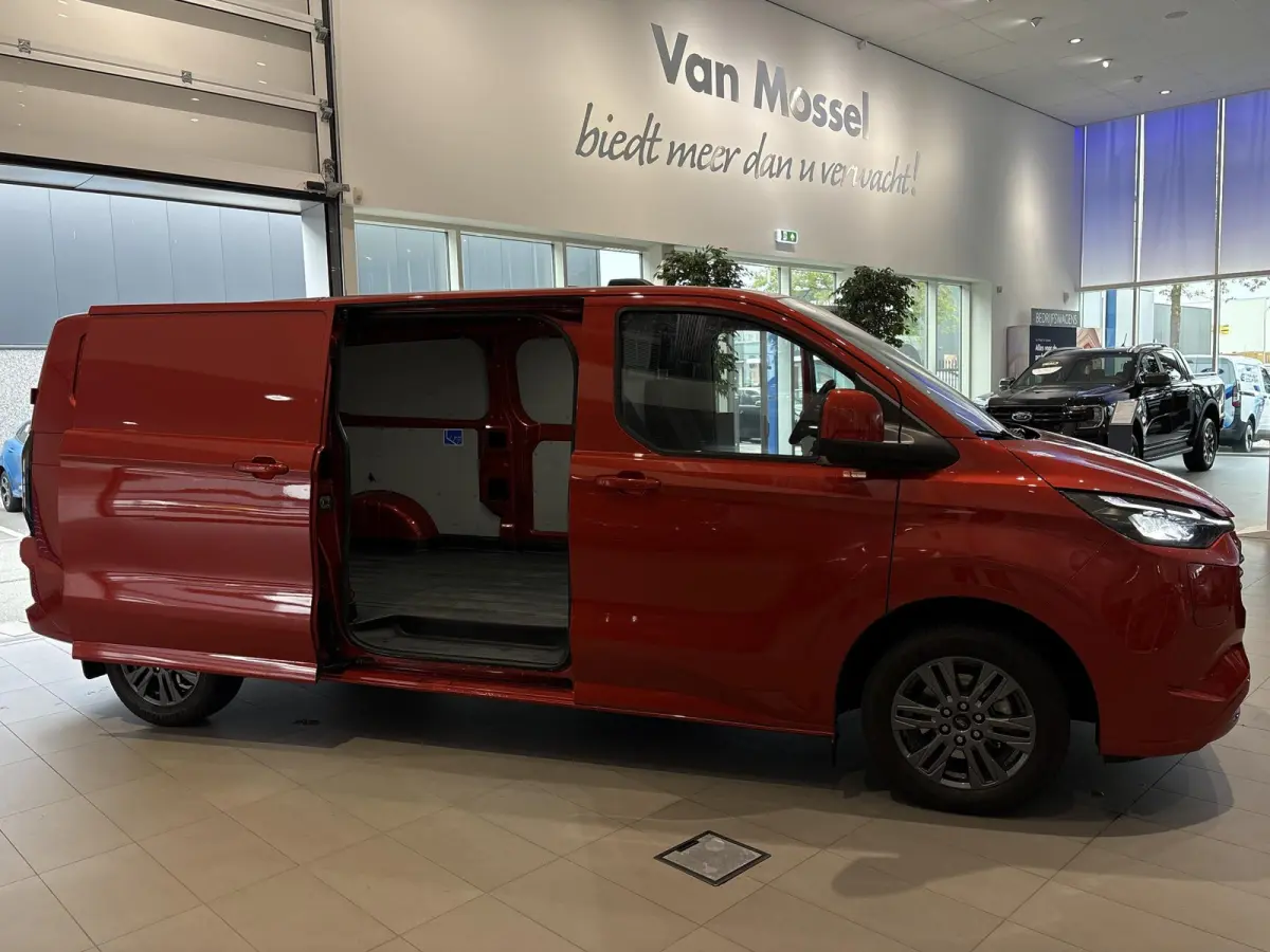 320 2.5 PHEV L2H1 Limited | TREKHAAK | ADAPTIVE CRUISE CONTROL | LM VELGEN | NAVI | CARPLAY | STOEL, STUUR EN VOORRUITVERWARMING |