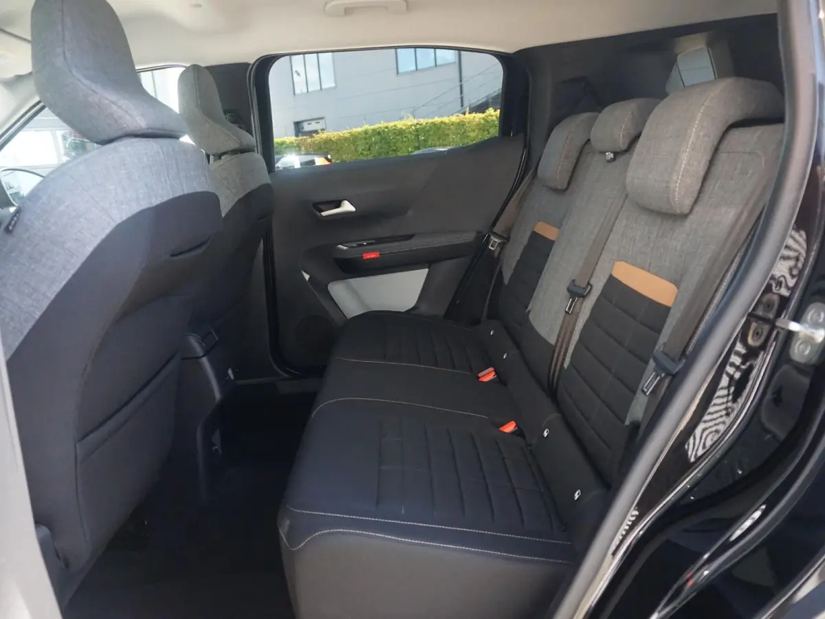 1.2 Hybrid 145pk Plus Climate control