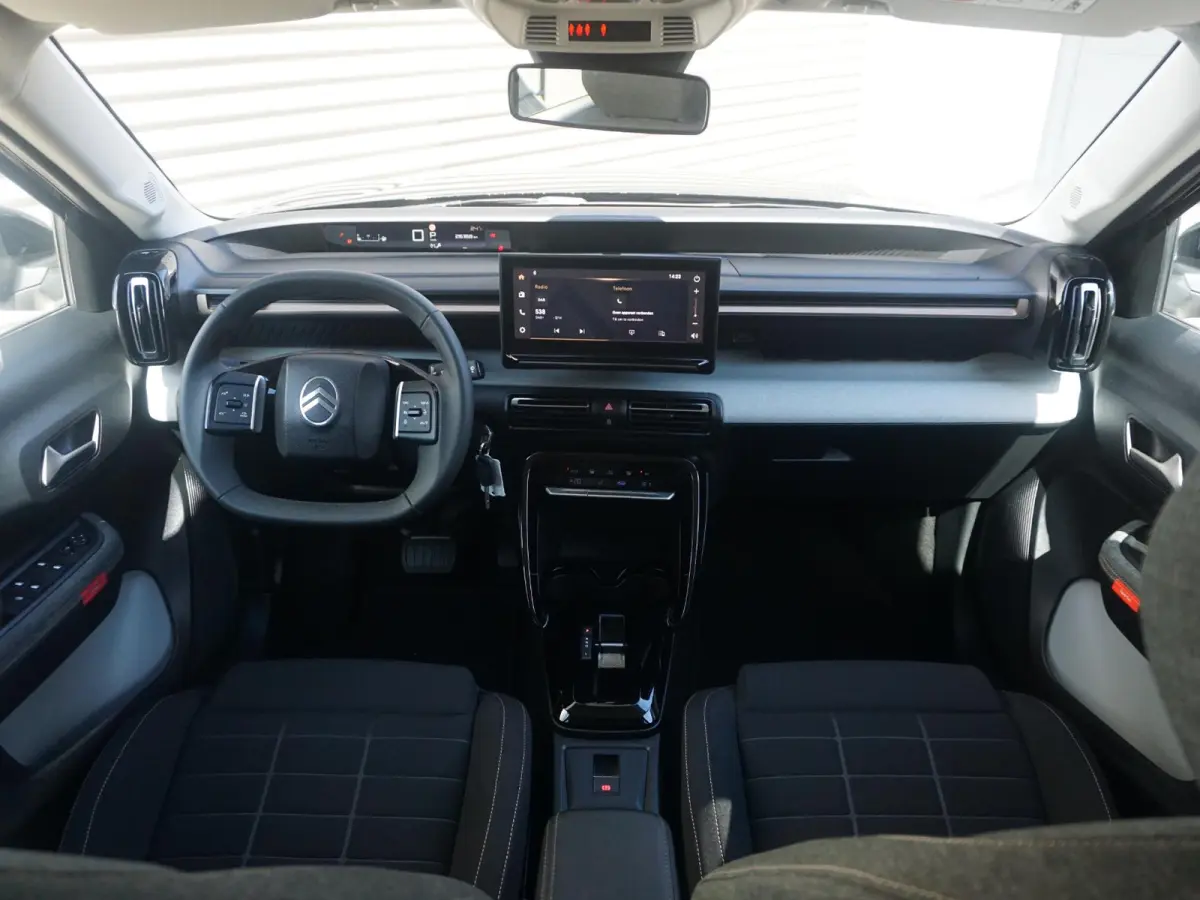 1.2 Hybrid 145pk Plus Climate control
