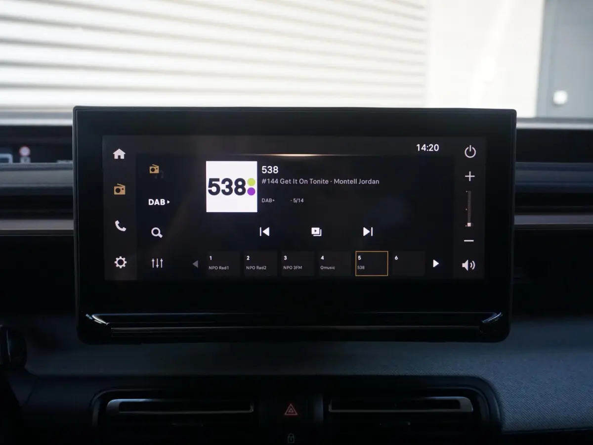 1.2 Hybrid 145pk Plus Climate control