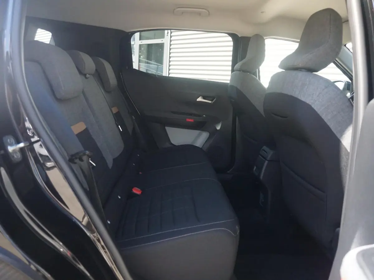 1.2 Hybrid 145pk Plus Climate control