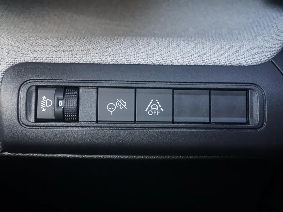 1.2 Hybrid 145pk Plus Climate control
