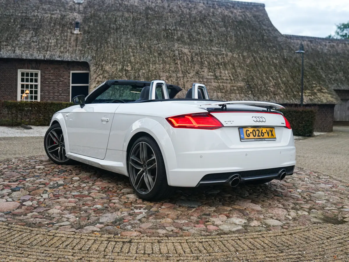 1.8 TFSI Pro Line S l LED l CarPlay l Stage 2 l 3 x S-Line