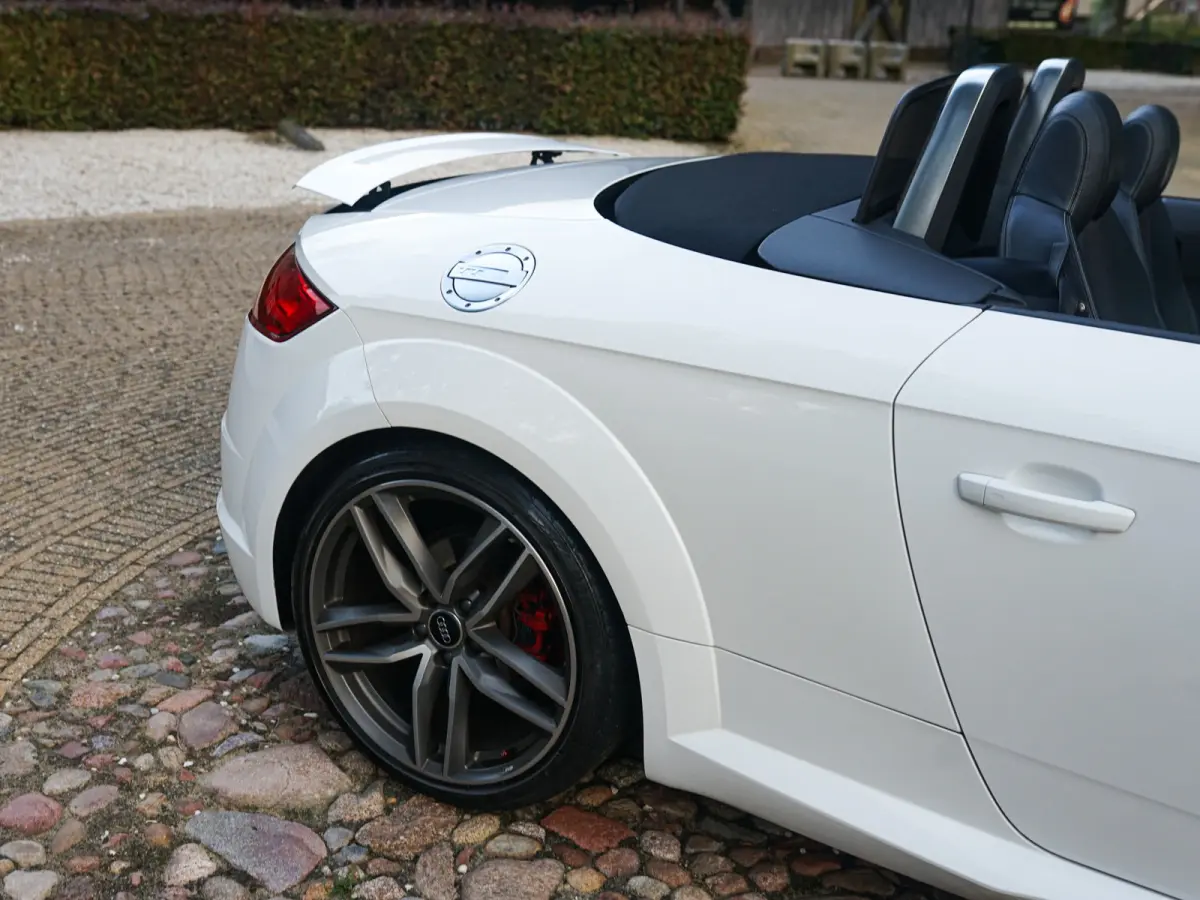 1.8 TFSI Pro Line S l LED l CarPlay l Stage 2 l 3 x S-Line