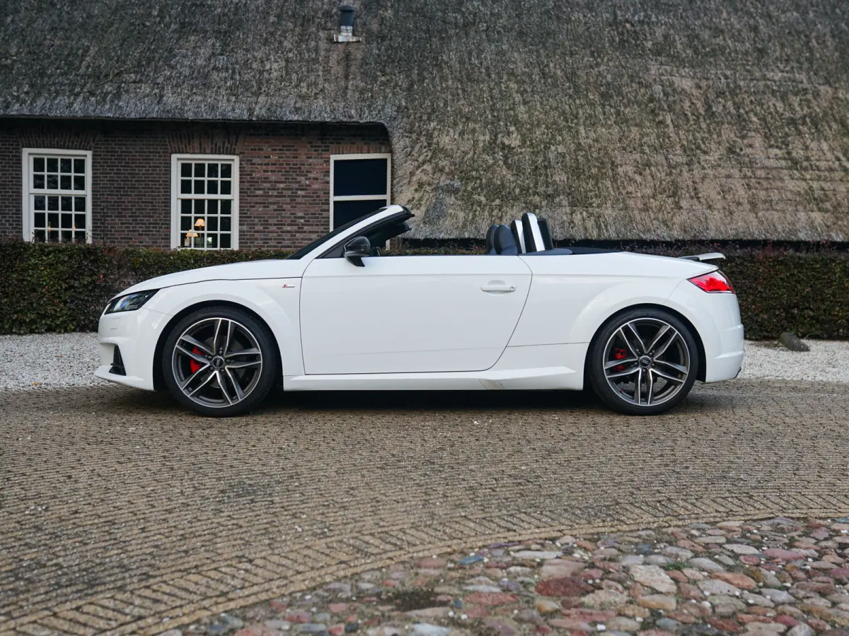 1.8 TFSI Pro Line S l LED l CarPlay l Stage 2 l 3 x S-Line