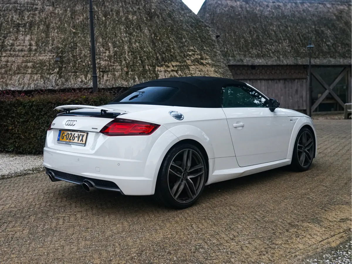 1.8 TFSI Pro Line S l LED l CarPlay l Stage 2 l 3 x S-Line