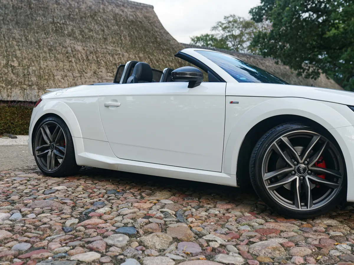 1.8 TFSI Pro Line S l LED l CarPlay l Stage 2 l 3 x S-Line