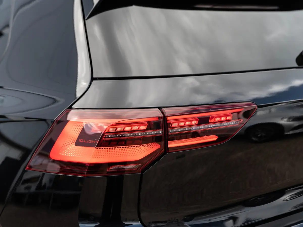 2.0 TSI 245PK DSG GTI | 19" Adelaide | Matrix | Camera | H&K Sound