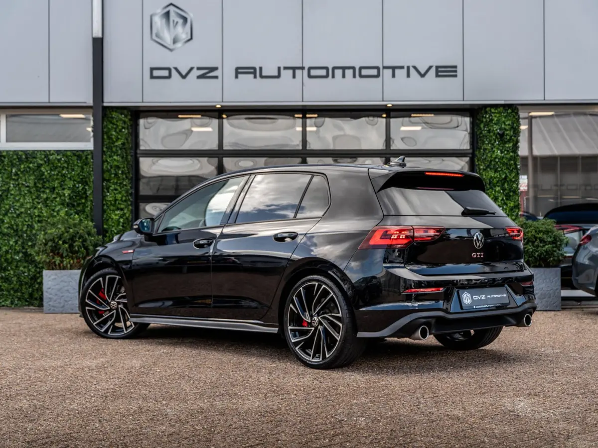 2.0 TSI 245PK DSG GTI | 19" Adelaide | Matrix | Camera | H&K Sound