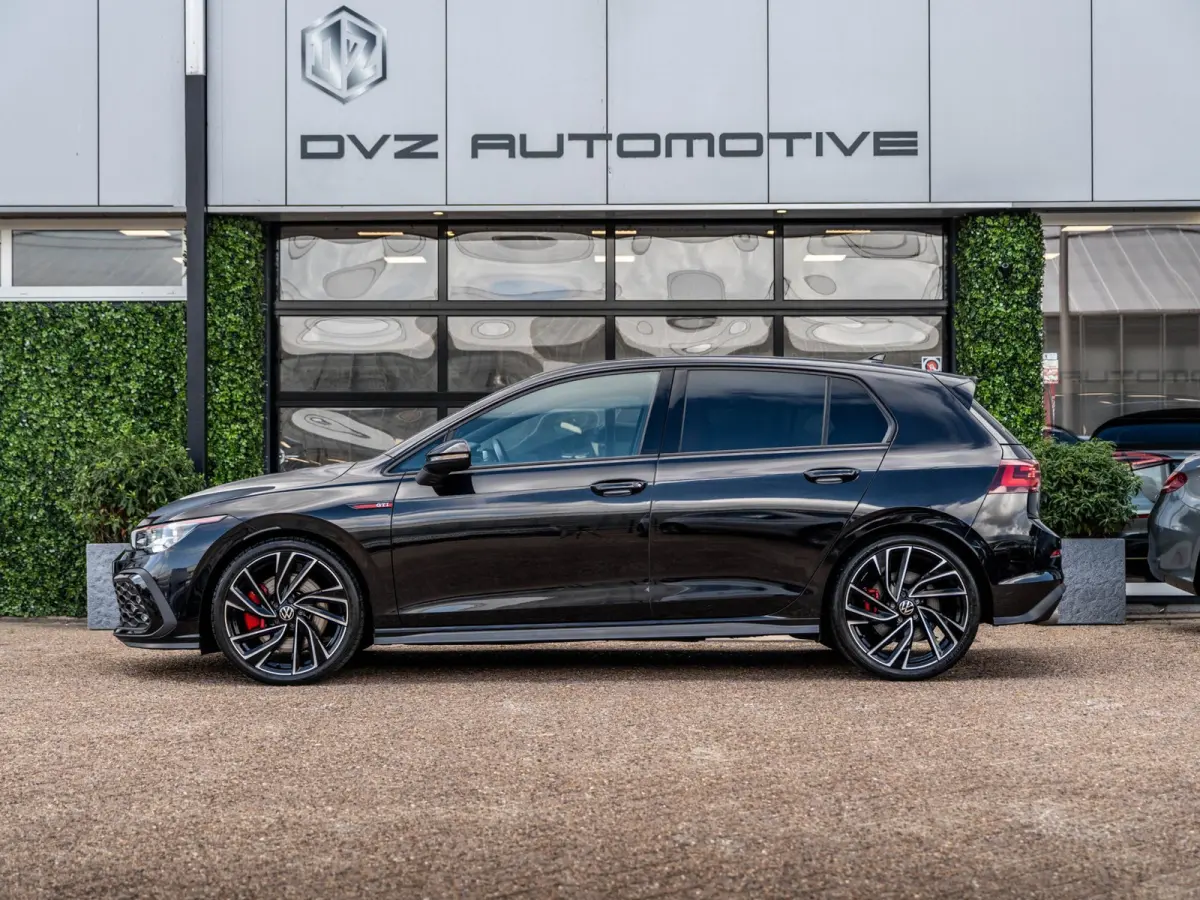 2.0 TSI 245PK DSG GTI | 19" Adelaide | Matrix | Camera | H&K Sound