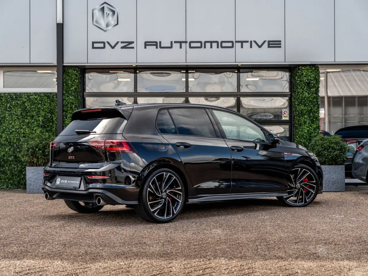 2.0 TSI 245PK DSG GTI | 19" Adelaide | Matrix | Camera | H&K Sound