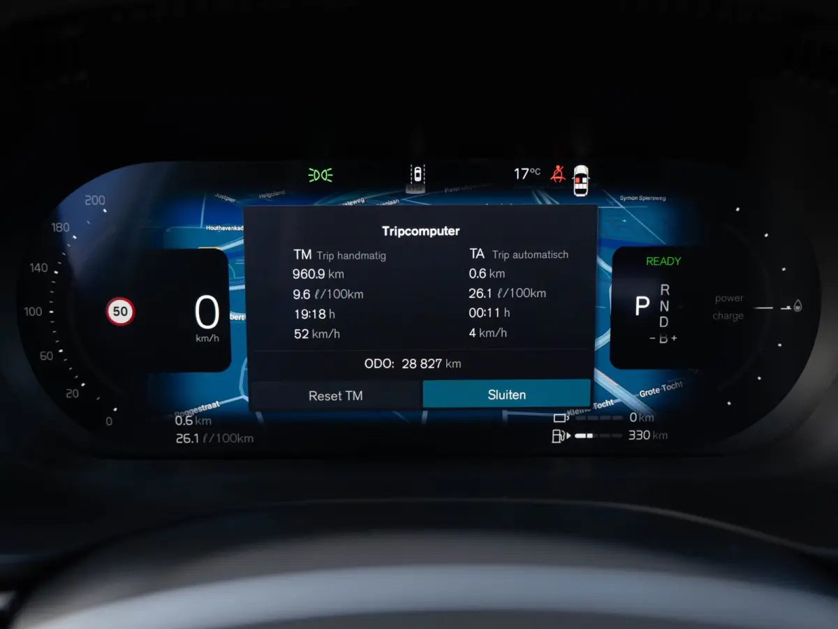 2.0 T6 Plug-in hybrid AWD Plus Black Edition | Pano | Surround View | Trekhaak | BTW