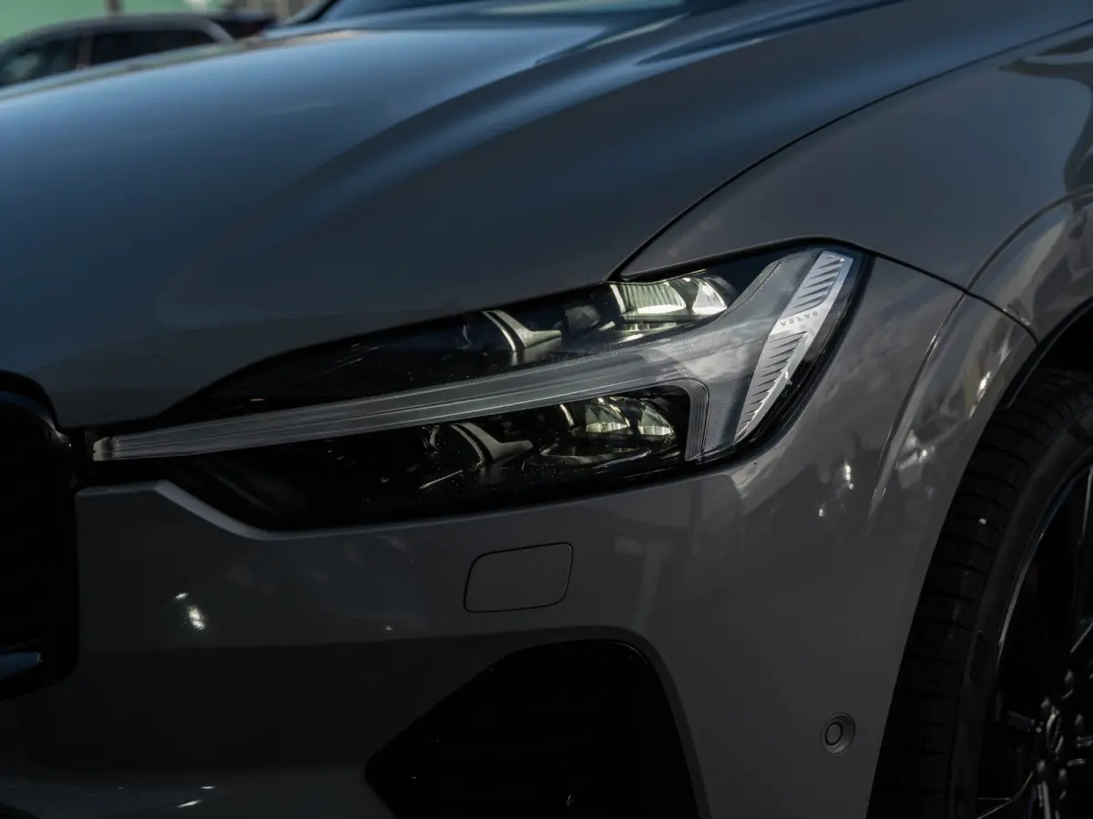 2.0 T6 Plug-in hybrid AWD Plus Black Edition | Pano | Surround View | Trekhaak | BTW