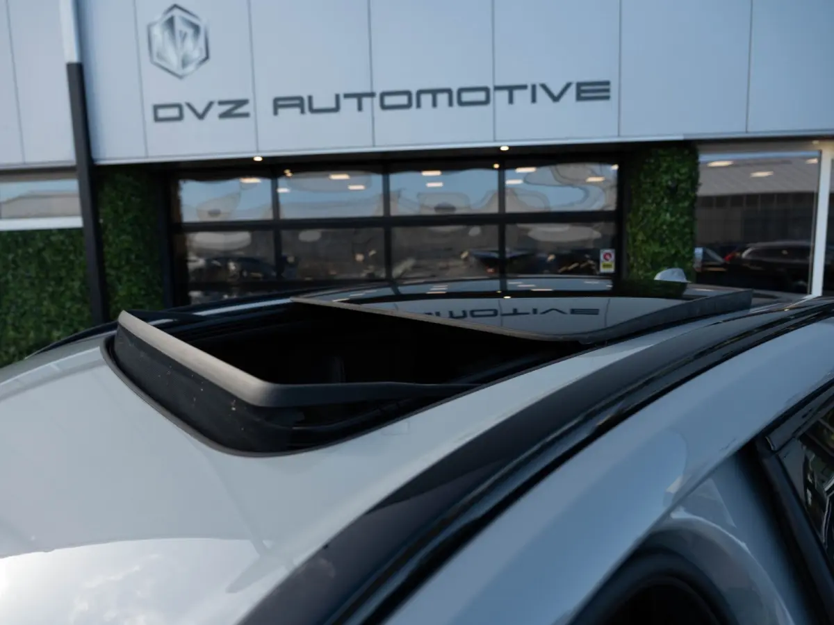 2.0 T6 Plug-in hybrid AWD Plus Black Edition | Pano | Surround View | Trekhaak | BTW