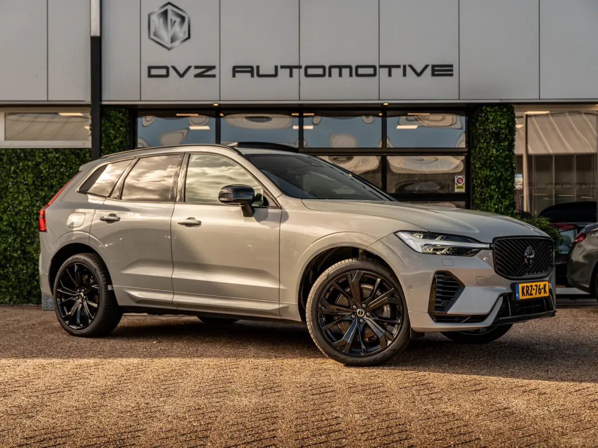 2.0 T6 Plug-in hybrid AWD Plus Black Edition | Pano | Surround View | Trekhaak | BTW