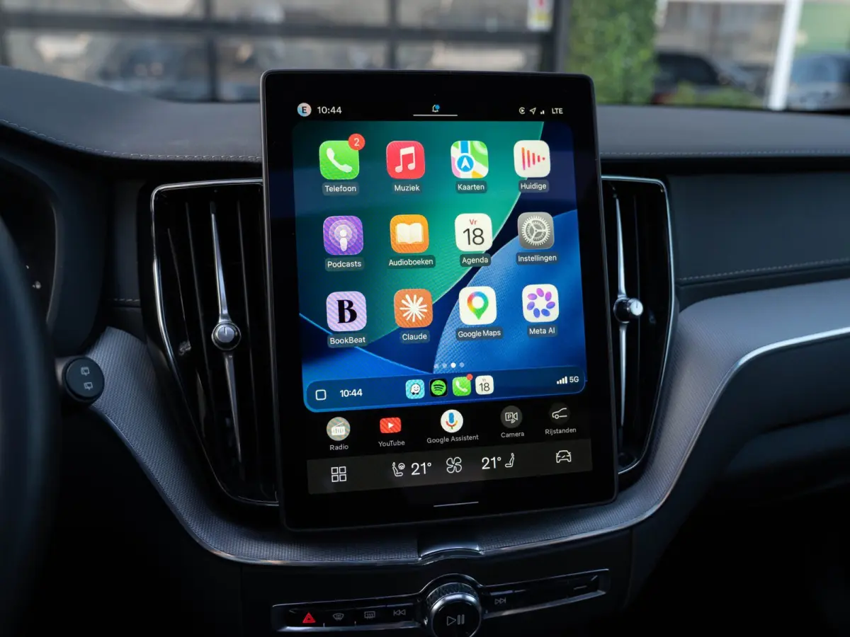 2.0 T6 Plug-in hybrid AWD Plus Black Edition | Pano | Surround View | Trekhaak | BTW