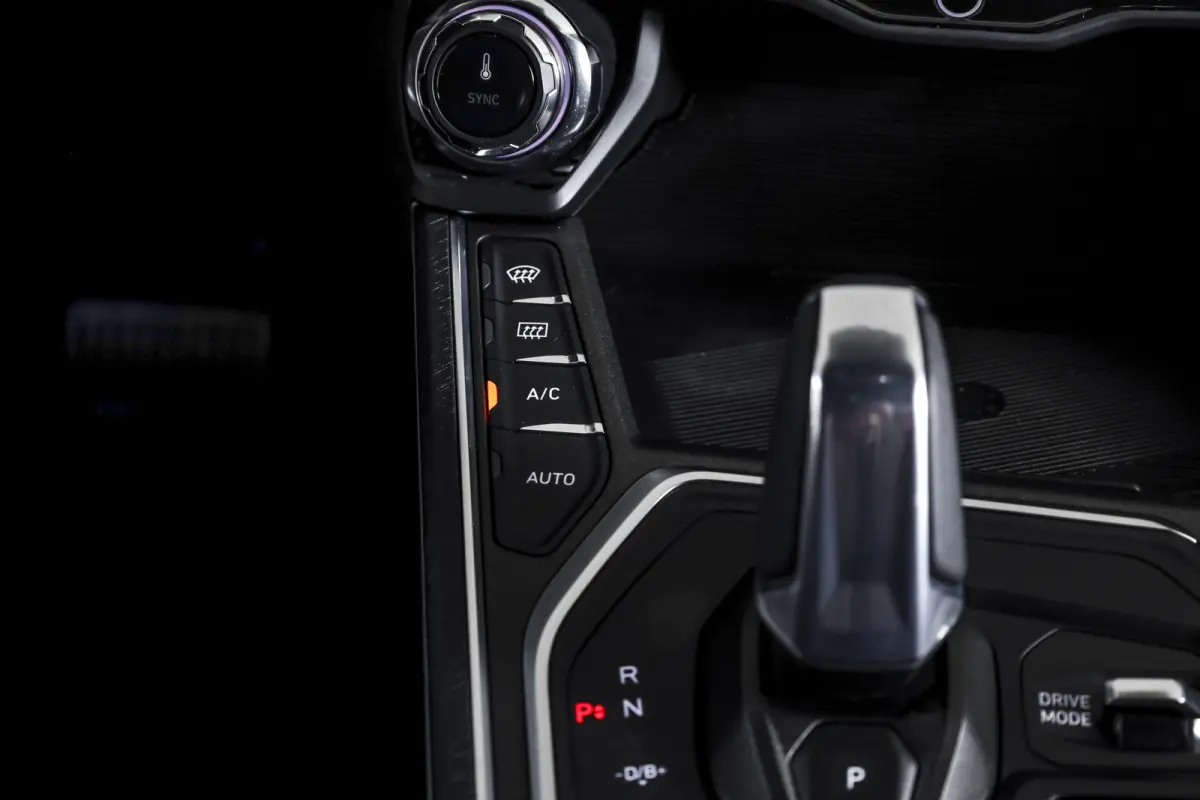 1.5 PHEV 261PK MY23 | Donkere hemel | 360 Camera | 7.4 kWh Boordlader | S/K-panodak | Adapt. Cruise | Memory | Elek. klep | LM 20" | 7733