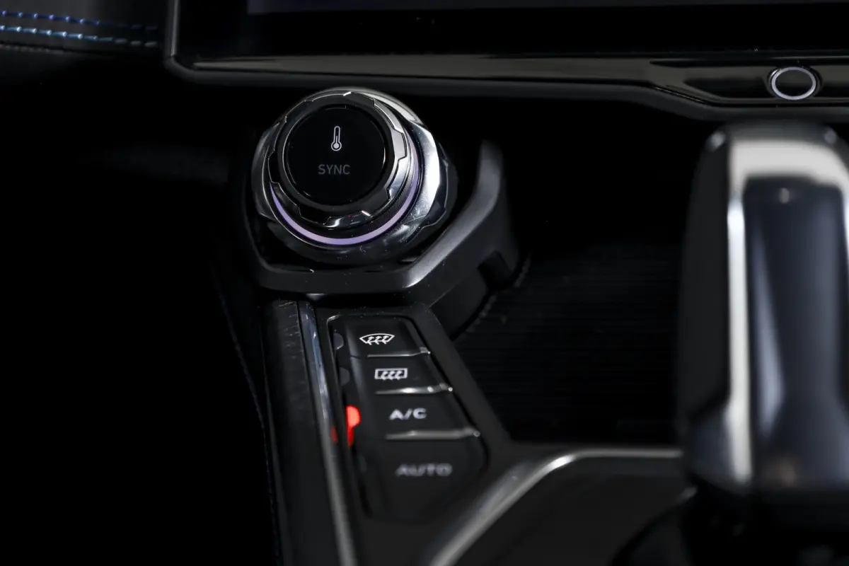 1.5 PHEV 261PK MY23 | Donkere hemel | 360 Camera | 7.4 kWh Boordlader | S/K-panodak | Adapt. Cruise | Memory | Elek. klep | LM 20" | 7733