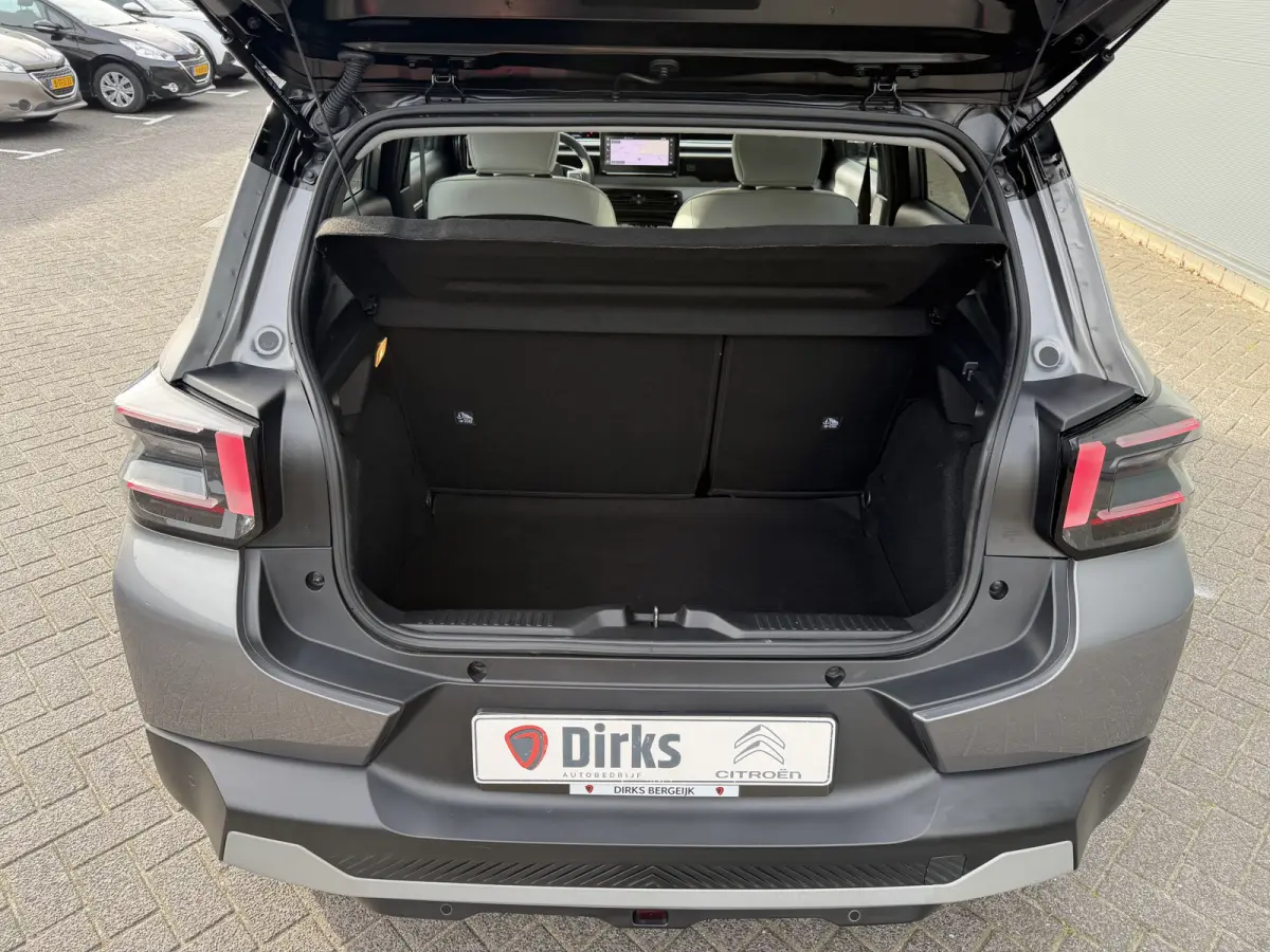 Max 113pk Comfort Range 44 kWh (Camera - Automatische Airco - Navigatie - LED - Apple Carplay - Parkeersensoren achter)