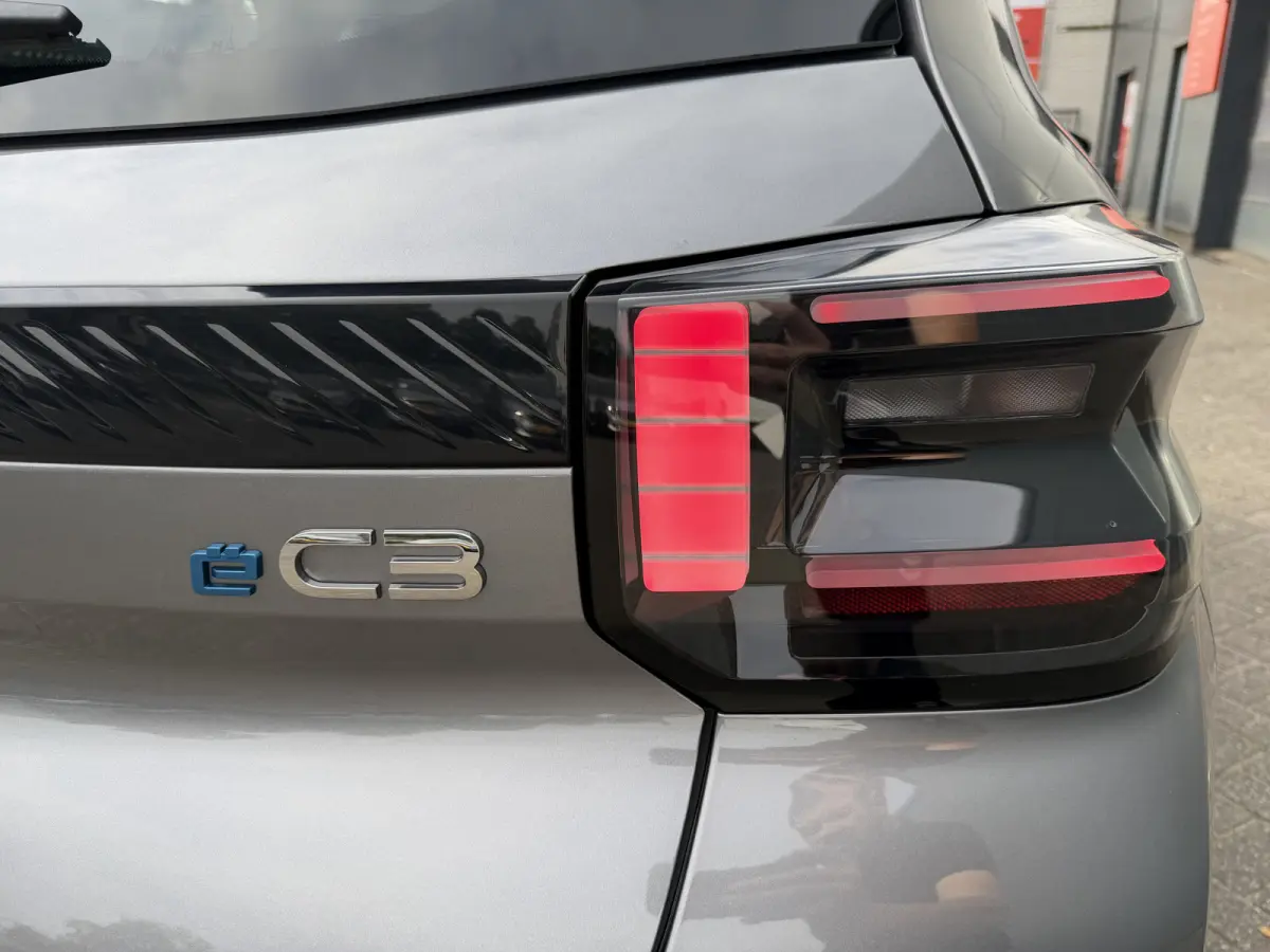 Max 113pk Comfort Range 44 kWh (Camera - Automatische Airco - Navigatie - LED - Apple Carplay - Parkeersensoren achter)