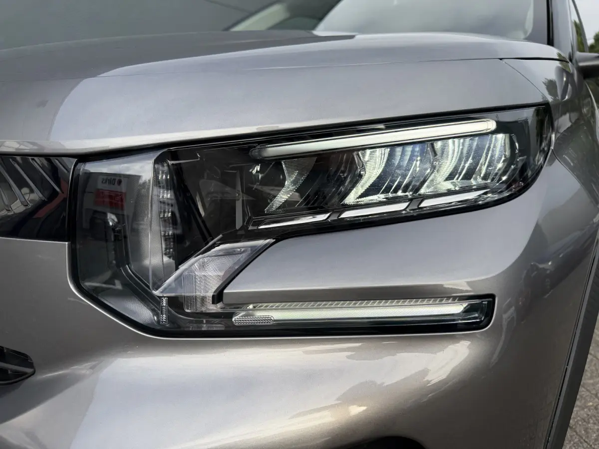 Max 113pk Comfort Range 44 kWh (Camera - Automatische Airco - Navigatie - LED - Apple Carplay - Parkeersensoren achter)
