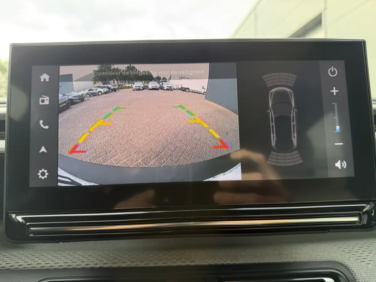 Max 113pk Comfort Range 44 kWh (Camera - Automatische Airco - Navigatie - LED - Apple Carplay - Parkeersensoren achter)