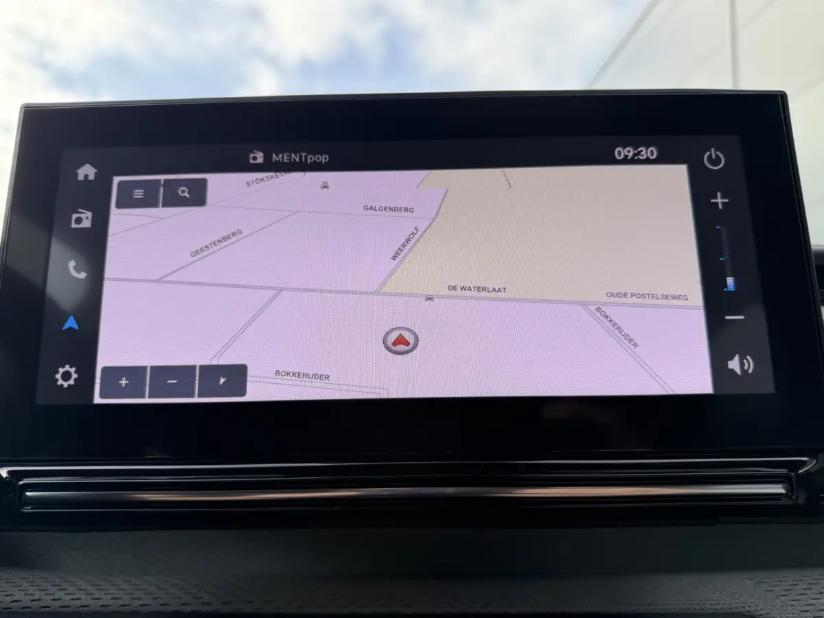 Max 113pk Comfort Range 44 kWh (Camera - Automatische Airco - Navigatie - LED - Apple Carplay - Parkeersensoren achter)