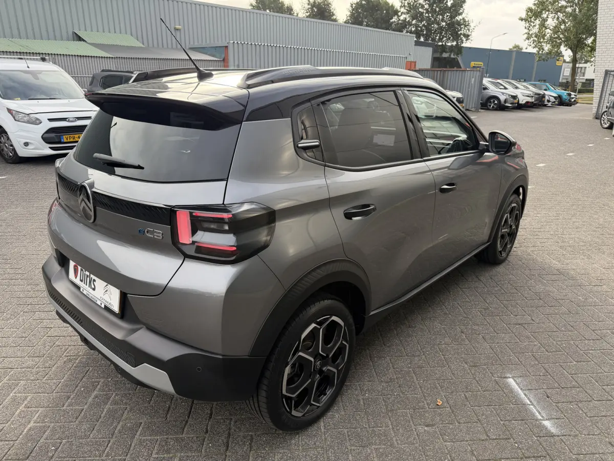 Max 113pk Comfort Range 44 kWh (Camera - Automatische Airco - Navigatie - LED - Apple Carplay - Parkeersensoren achter)