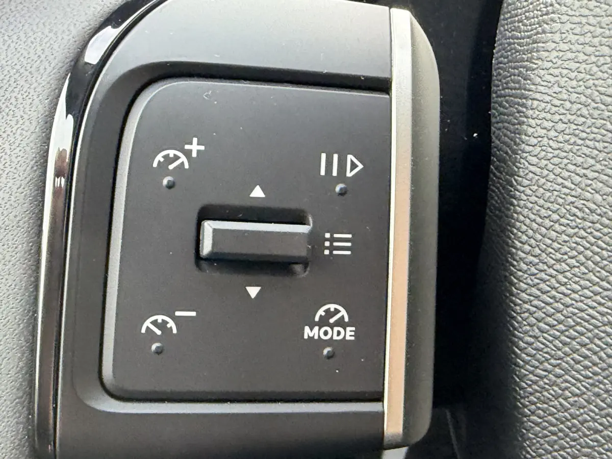 Max 113pk Comfort Range 44 kWh (Camera - Automatische Airco - Navigatie - LED - Apple Carplay - Parkeersensoren achter)