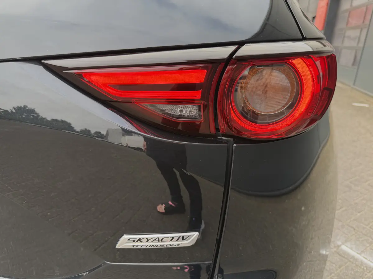 2.0 SkyActiv-G 165 Skylease GT (Trekhaak (2000kg) - Leder incl verwarming/geheugen - Keyless Entry - Parkeersensoren V+A - LED - Bose - 17"incl 4S)