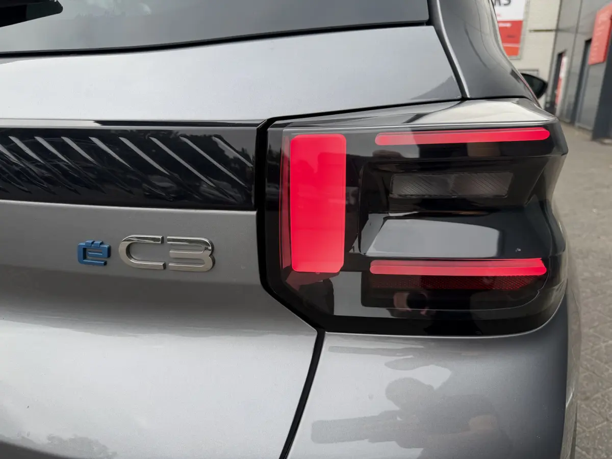 Max 113pk 44 kWh (Trekhaak - Camera - Automatische Airco - Navigatie - Apple Carplay - LED)