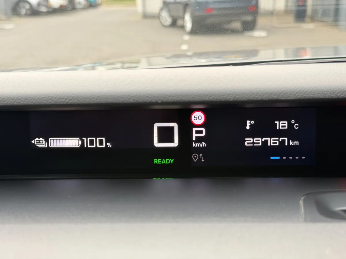 Max 113pk 44 kWh (Trekhaak - Camera - Automatische Airco - Navigatie - Apple Carplay - LED)