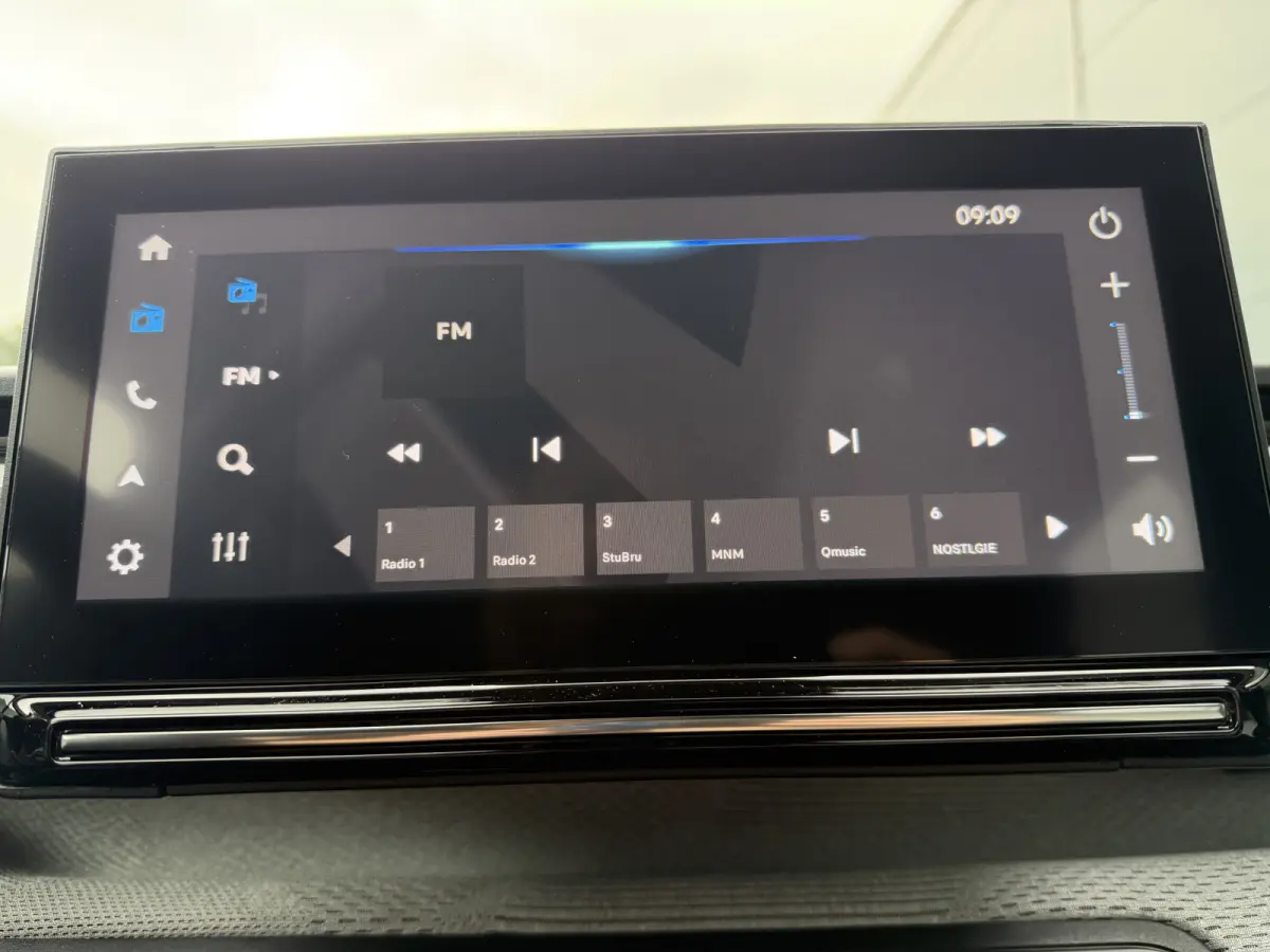 Max 113pk 44 kWh (Trekhaak - Camera - Automatische Airco - Navigatie - Apple Carplay - LED)
