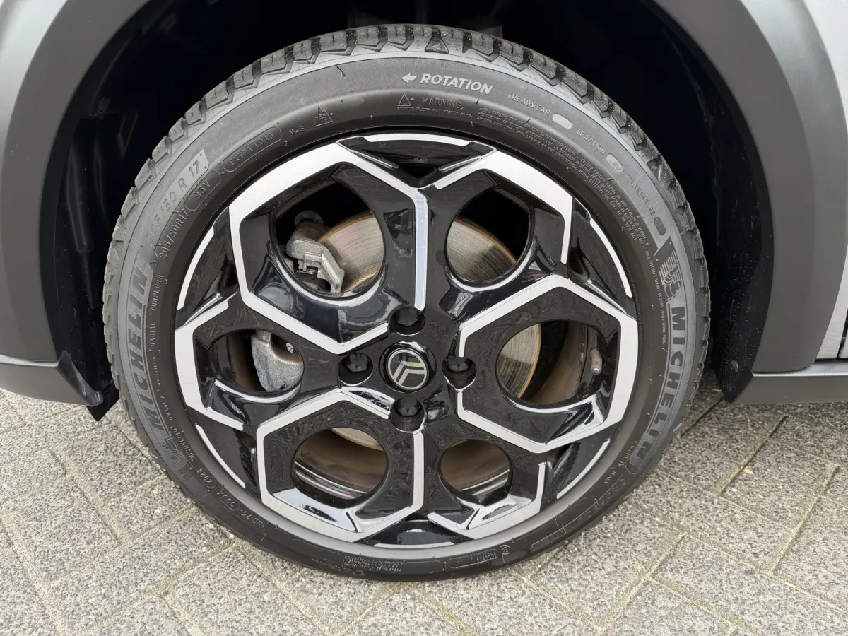 Max 113pk 44 kWh (Trekhaak - Camera - Automatische Airco - Navigatie - Apple Carplay - LED)