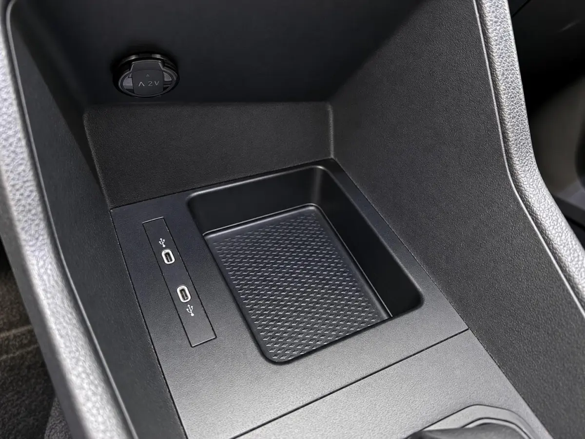 Maxi 2.0 TDI Trend Parkeerhulp Achter Cruise Control Airco Bluetooth Side BarsApp Connect Apple Carplay Android Auto