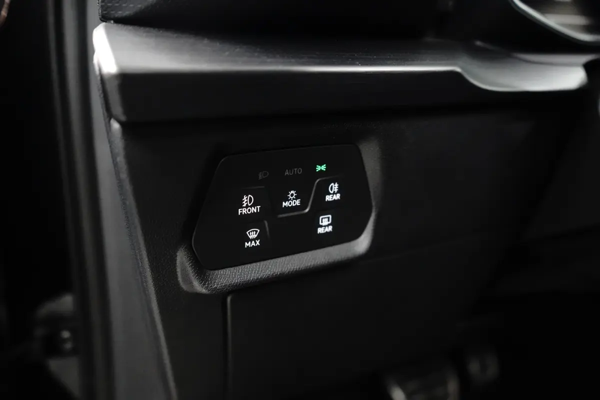 1.4 e-Hybrid 204 pk Essential 6-DSG | Apple Carplay | Parkeersensoren | Cruise control adaptief |