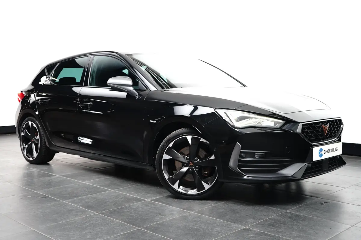1.4 e-Hybrid 204 pk Essential 6-DSG | Apple Carplay | Parkeersensoren | Cruise control adaptief |