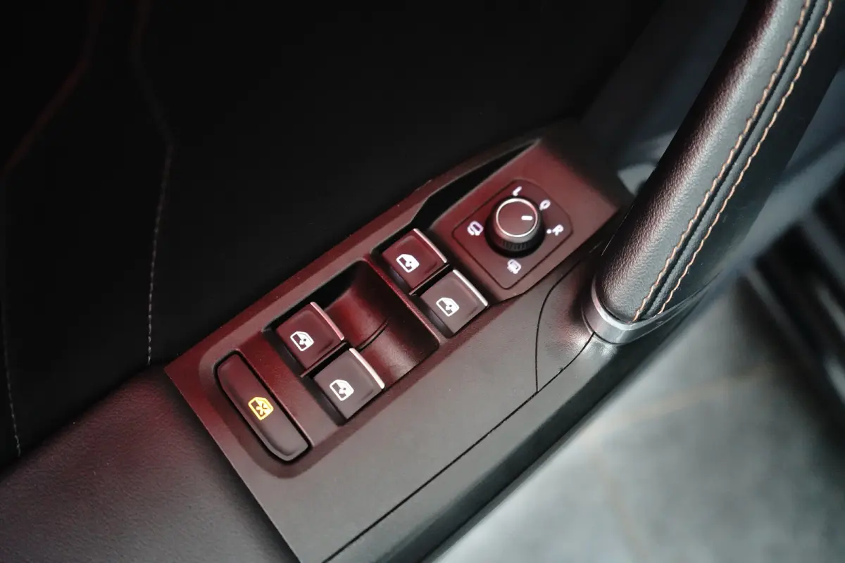 1.4 e-Hybrid 204 pk Essential 6-DSG | Apple Carplay | Parkeersensoren | Cruise control adaptief |