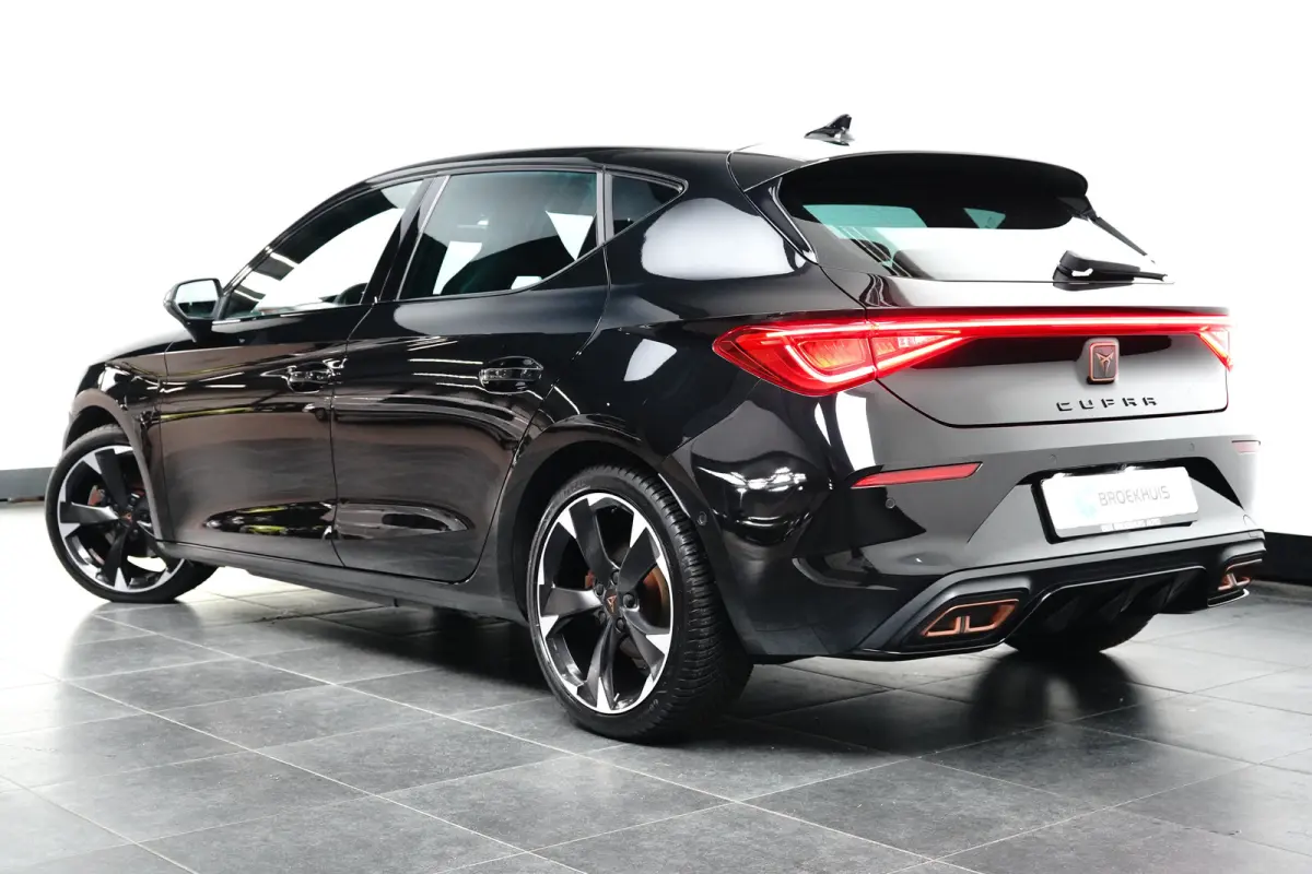 1.4 e-Hybrid 204 pk Essential 6-DSG | Apple Carplay | Parkeersensoren | Cruise control adaptief |
