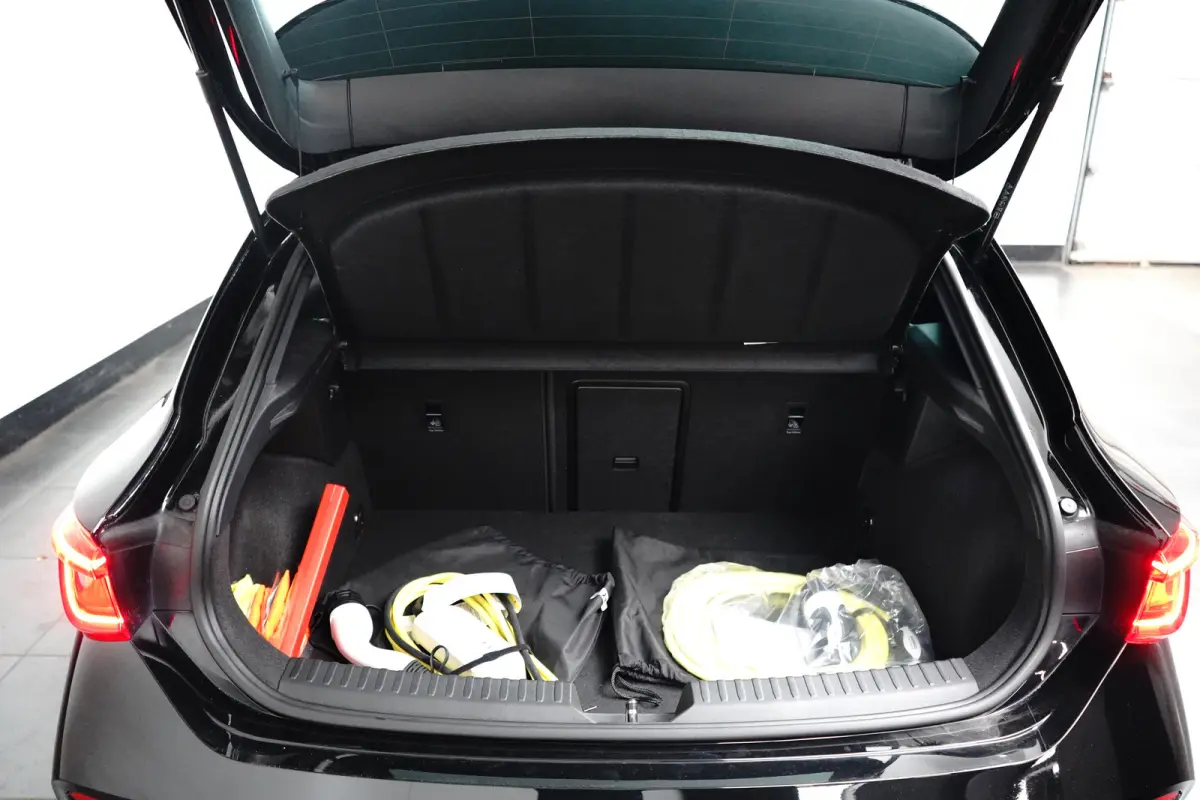1.4 e-Hybrid 204 pk Essential 6-DSG | Apple Carplay | Parkeersensoren | Cruise control adaptief |