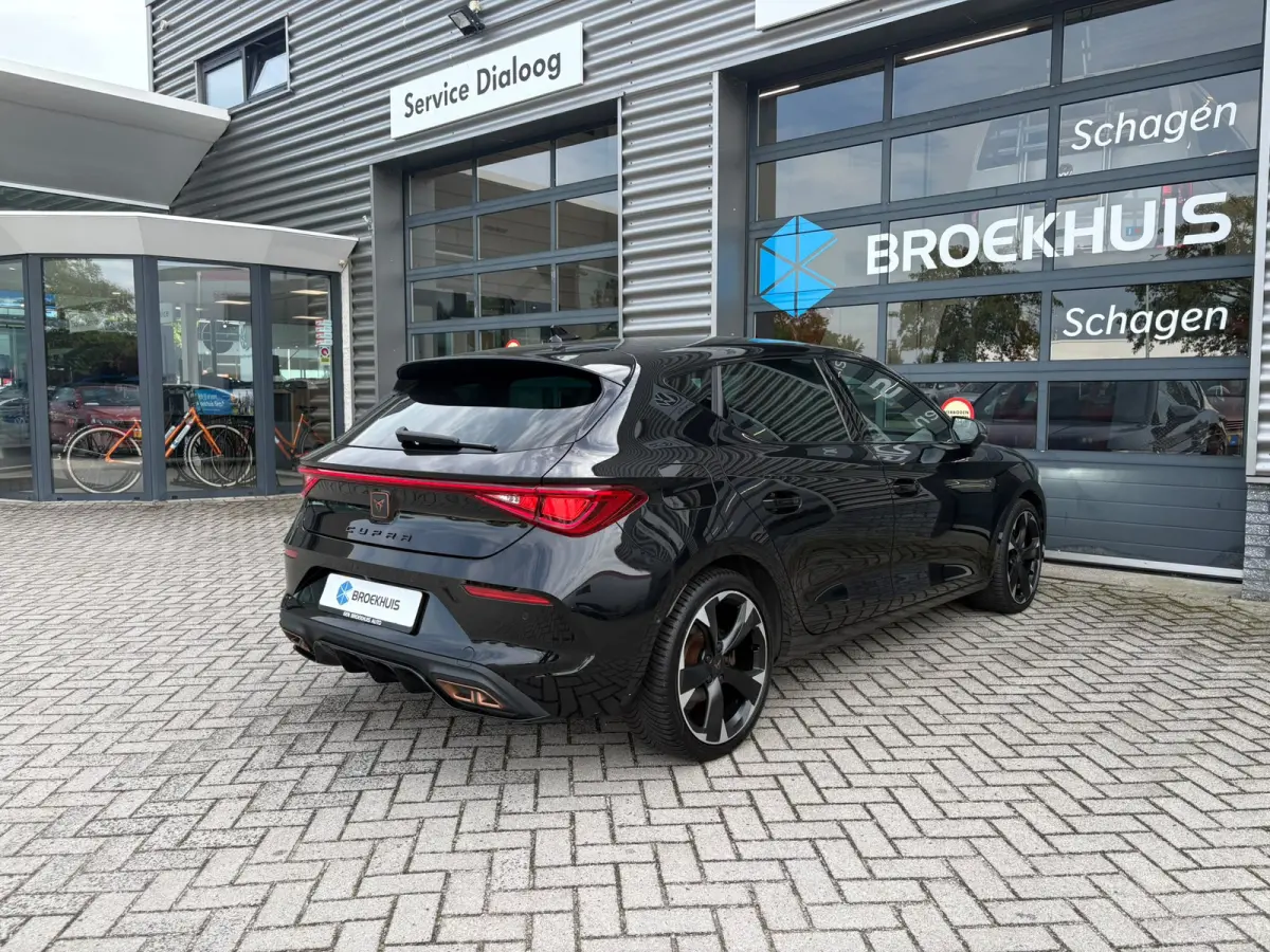 1.4 e-Hybrid 204 pk Essential 6-DSG | SoH 89,33% | Apple Carplay | Parkeersensoren | Cruise control adaptief |