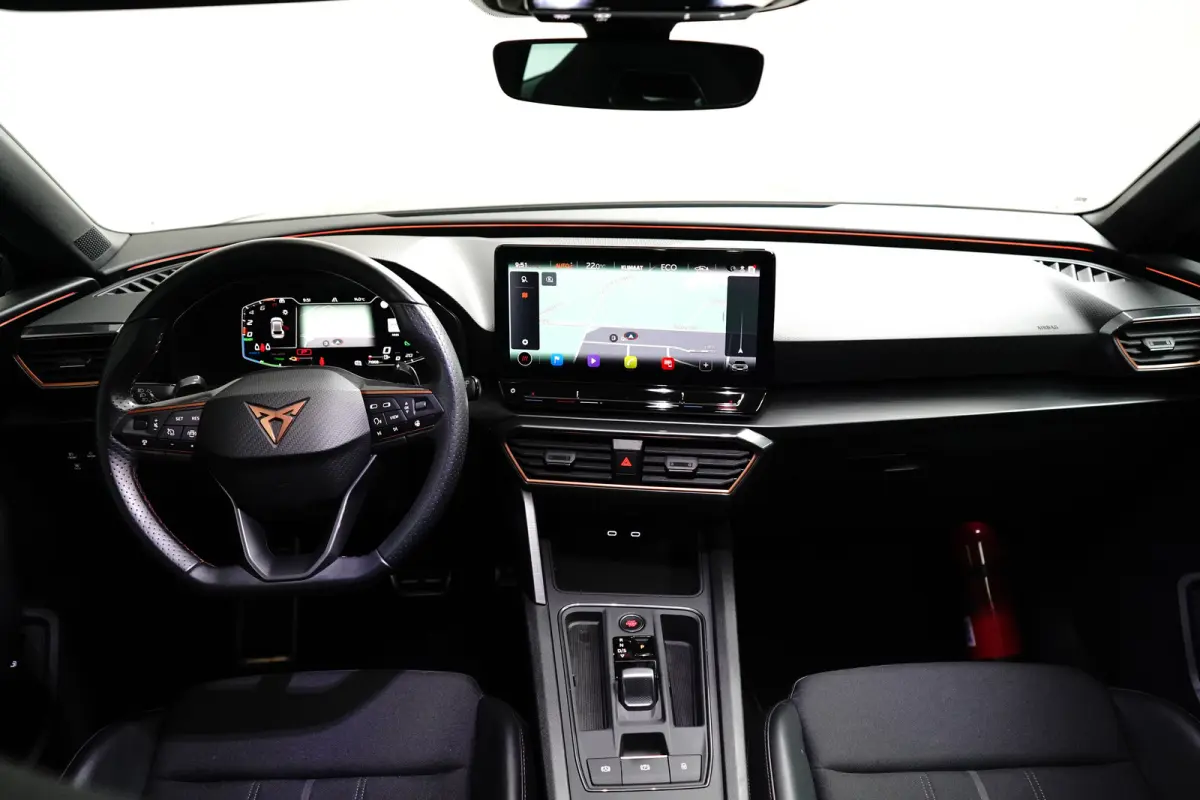 1.4 e-Hybrid 204 pk Essential 6-DSG | Apple Carplay | Parkeersensoren | Cruise control adaptief |
