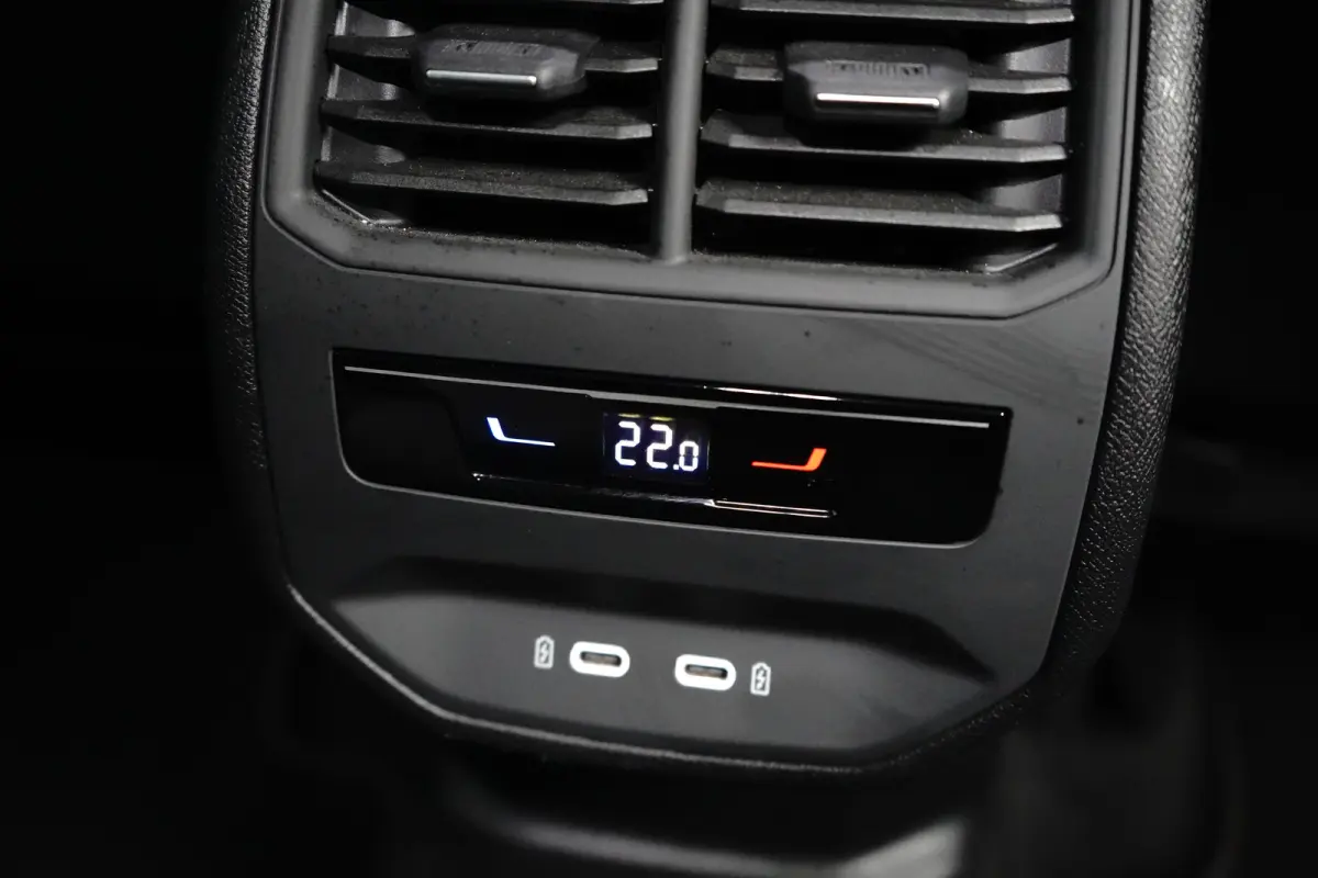 1.4 e-Hybrid 204 pk Essential 6-DSG | Apple Carplay | Parkeersensoren | Cruise control adaptief |
