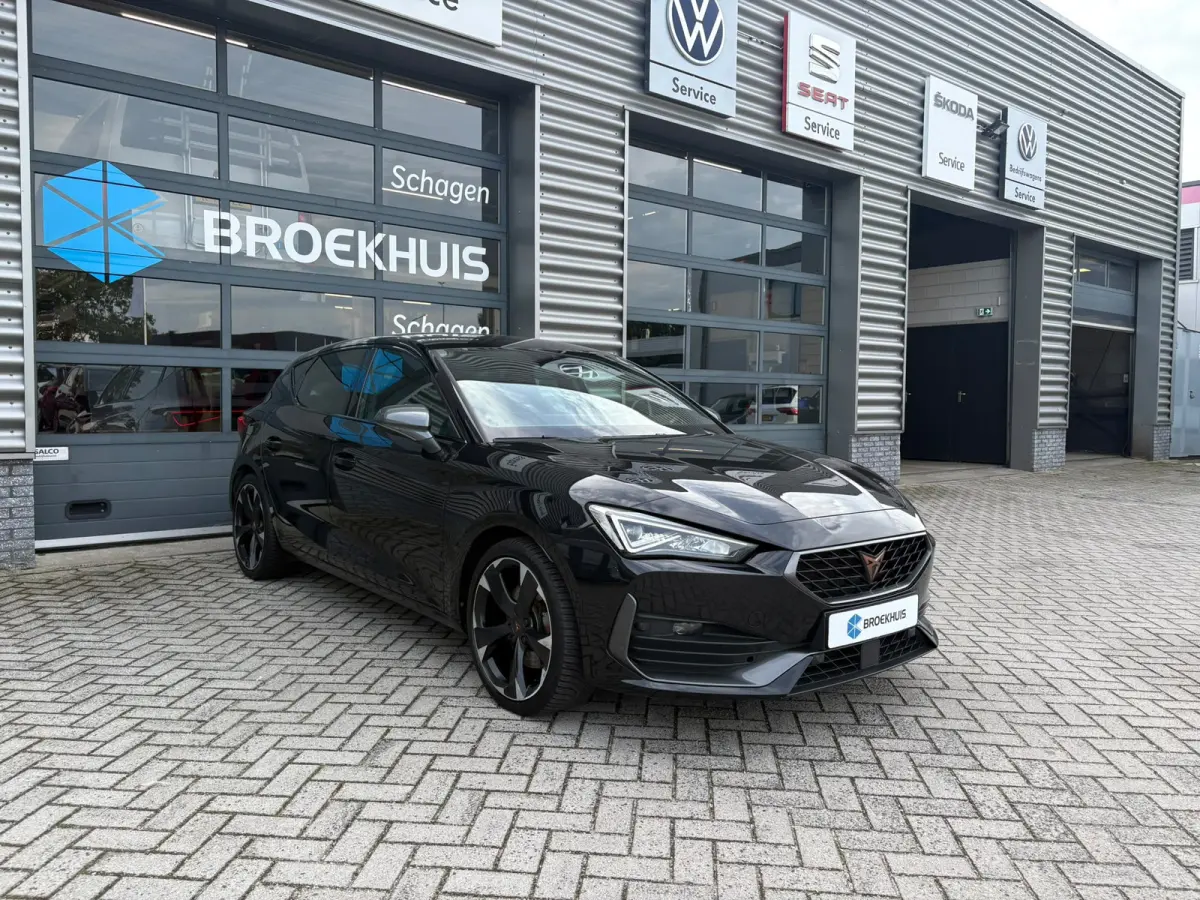 1.4 e-Hybrid 204 pk Essential 6-DSG | SoH 89,33% | Apple Carplay | Parkeersensoren | Cruise control adaptief |