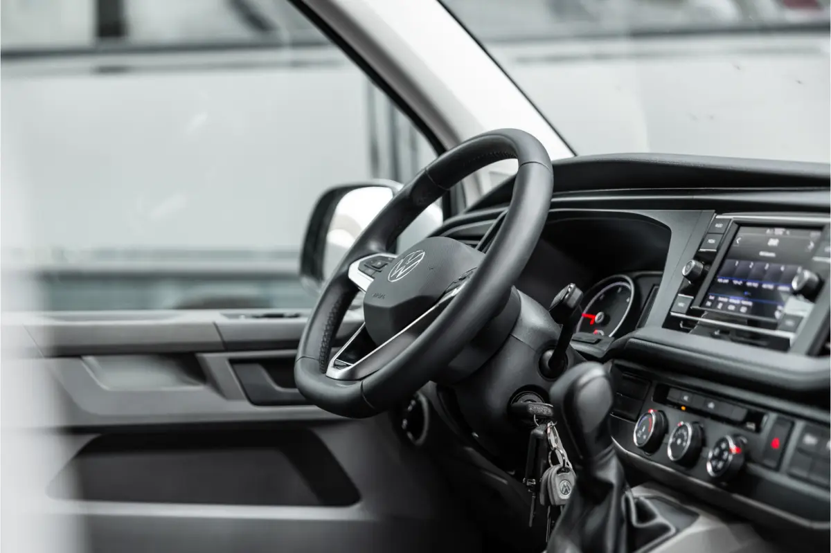 T6.1 2.0 TDI 150 PK L2H1 DSG | L+R Schuifdeur | ACC | CarPlay | Trekhaak | MF Stuur | 3-Zitter | DAB | Nieuwe APK