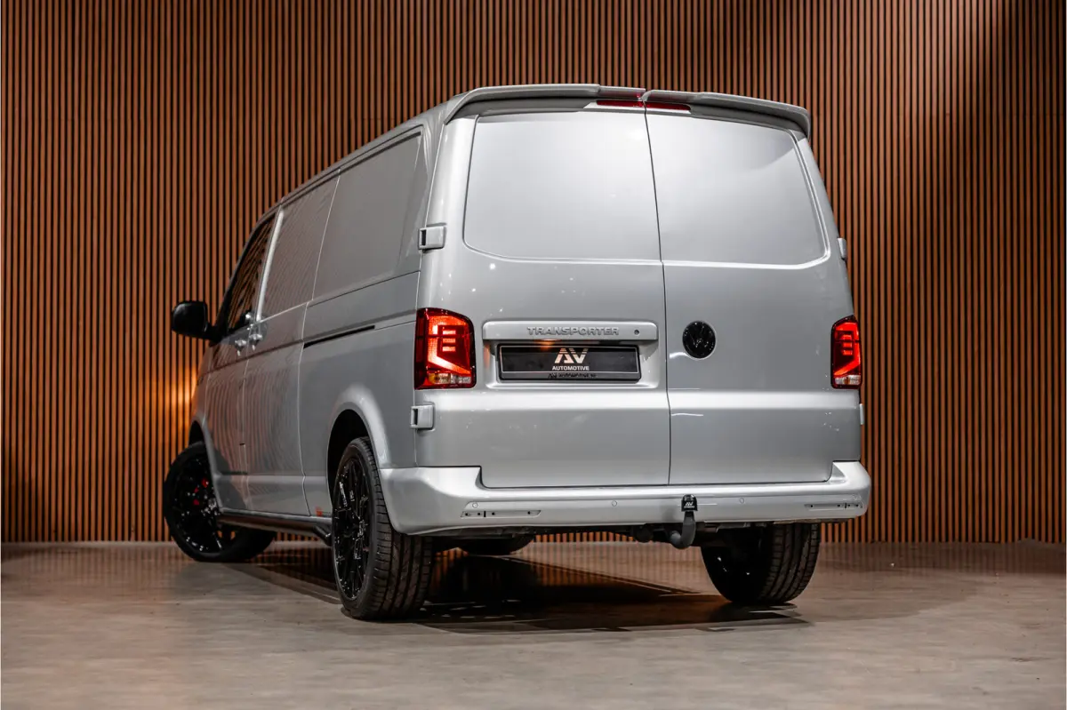 T6.1 2.0 TDI 150 PK L2H1 DSG | L+R Schuifdeur | ACC | CarPlay | Trekhaak | MF Stuur | 3-Zitter | DAB | Nieuwe APK
