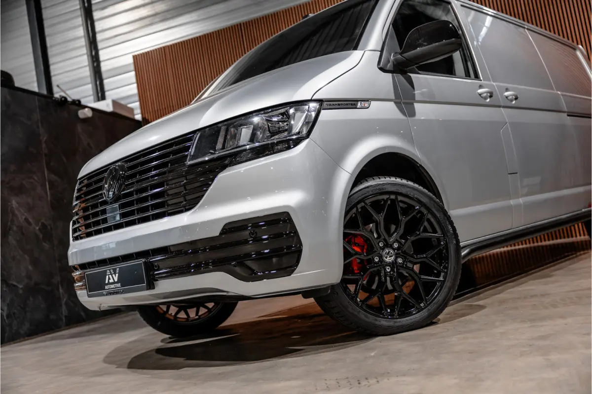 T6.1 2.0 TDI 150 PK L2H1 DSG | L+R Schuifdeur | ACC | CarPlay | Trekhaak | MF Stuur | 3-Zitter | DAB | Nieuwe APK