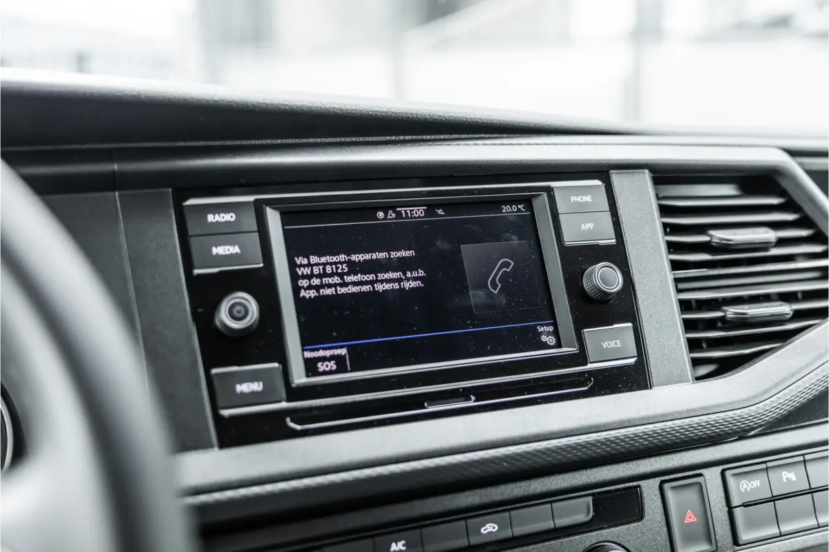 T6.1 2.0 TDI 150 PK L2H1 DSG | L+R Schuifdeur | ACC | CarPlay | Trekhaak | MF Stuur | 3-Zitter | DAB | Nieuwe APK
